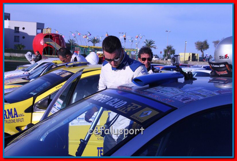 121111 rally 081_tn.jpg